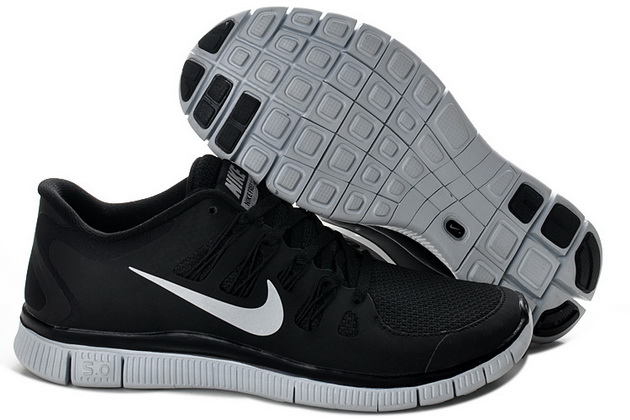 Black Nike 4.0 Running Shoe